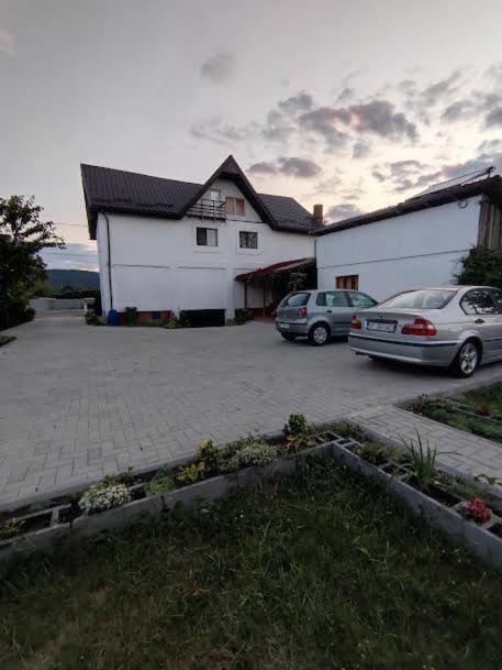 Camere De Inchiriat Edelweiss Dumbrava Roşie Zewnętrze zdjęcie
